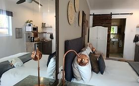 The Oak Treehouse Bnb Queenstown